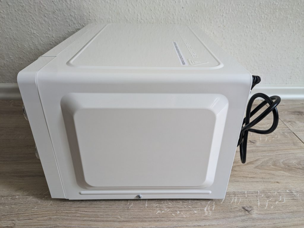 Orbegozo MI 2115 Mikrowelle von links