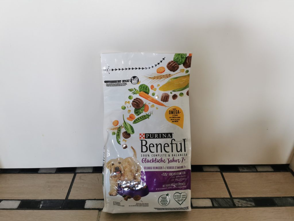 PURINA BENEFUL Glückliche Jahre 7+ Senior Hundefutter Beutel von vorn