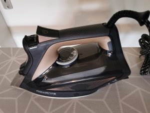 Rowenta DW5325 Focus Excel Dampfbügeleisen Seitenansicht