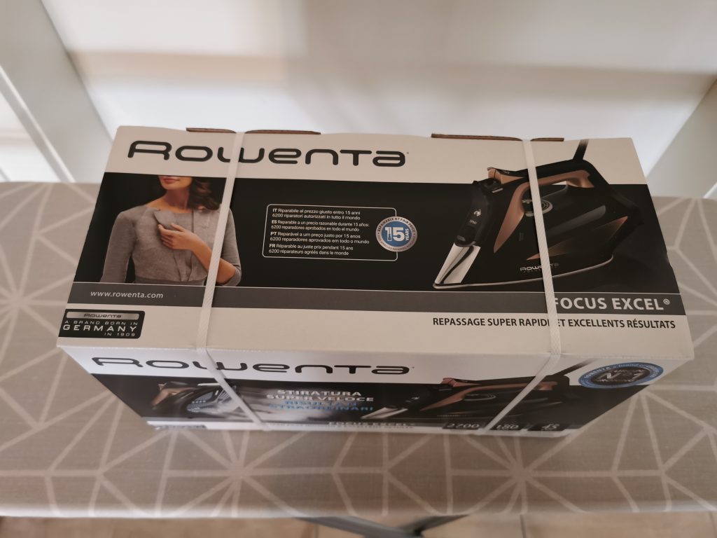 Rowenta DW5325 Focus Excel Dampfbügeleisen Verpackung oben