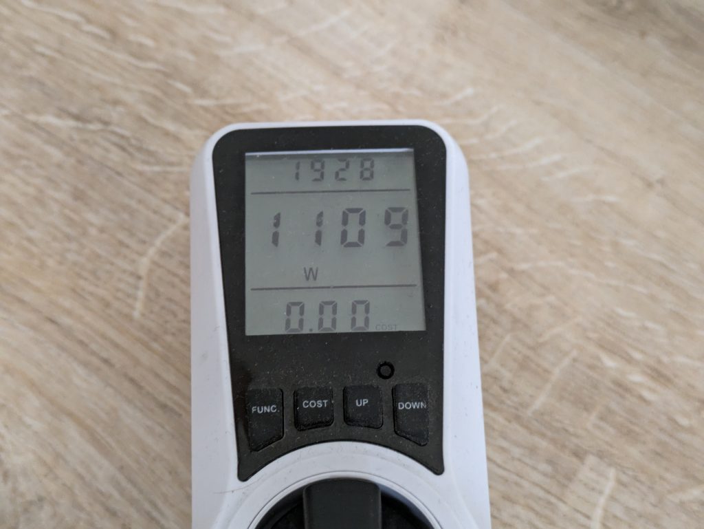 Stromverbrauch der CASO Design M20 Ecostyle Mikrowelle im Betrieb