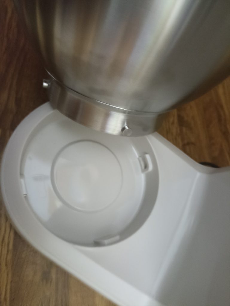 Tefal Bake Partner Küchenmaschine, Schüssel aufsetzen