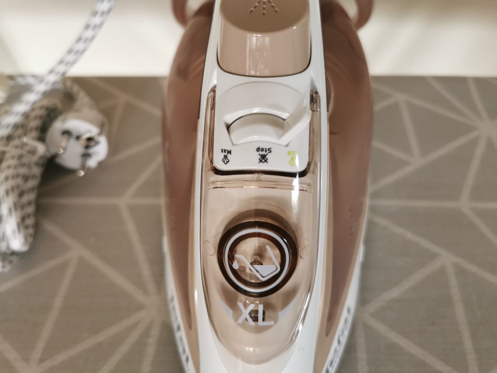 Tefal FV5780 Easygliss Eco Dampfbügeleisen Frontansicht Detail