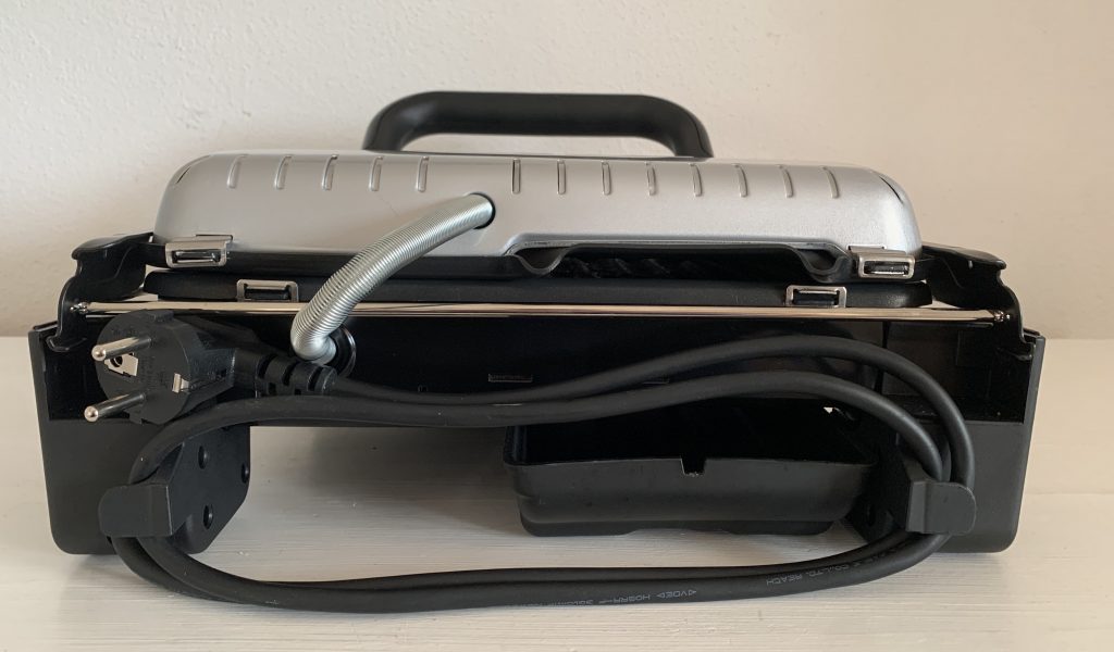 Tefal GC3050 2-in-1-Kontaktgrill mit aufgewickeltem Kabel