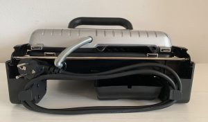 Tefal GC3050 2-in-1-Kontaktgrill mit aufgewickeltem Kabel