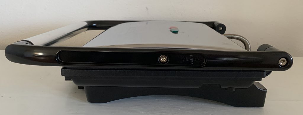 Tefal Inicio GC241D Kontaktgrill zusammengeklappt von der Seite
