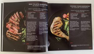 Tefal OptiGrill Elite GC750D16 Kontaktgrill Rezeptbuch von innen