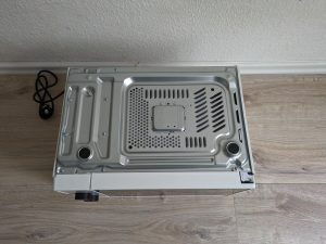 Toshiba MM2-MM20PF Mikrowelle von unten