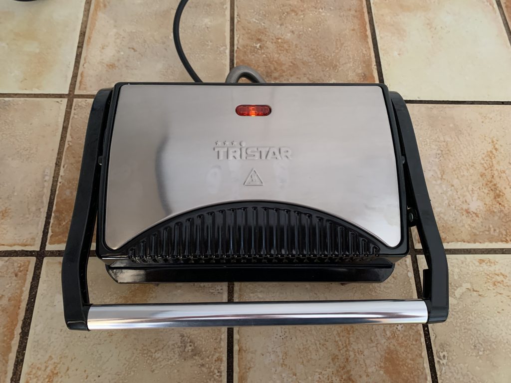 Tristar GR-2846 Kontaktgrill beim Aufheizen