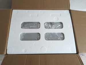 Verpackung der Cecotec Microondas ProClean 3050 Mikrowelle, geöffnet