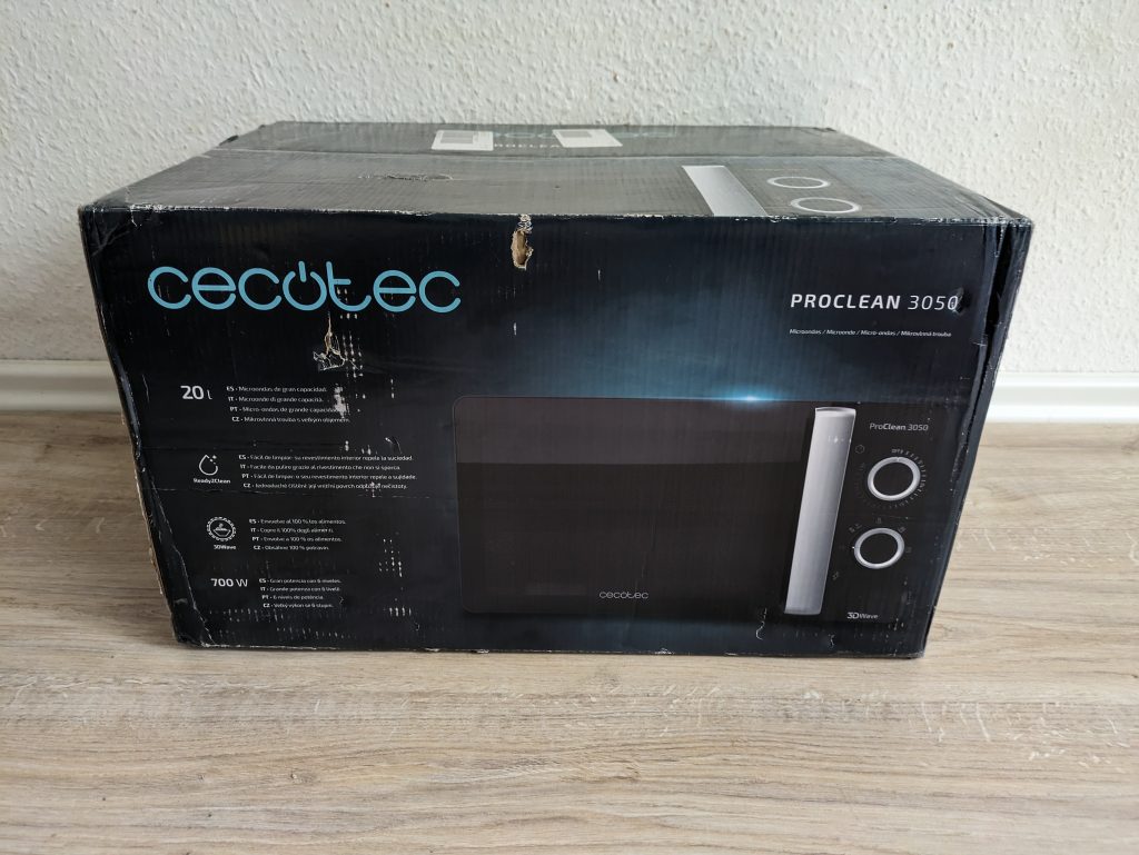 Verpackung der Cecotec Microondas ProClean 3050 Mikrowelle von hinten