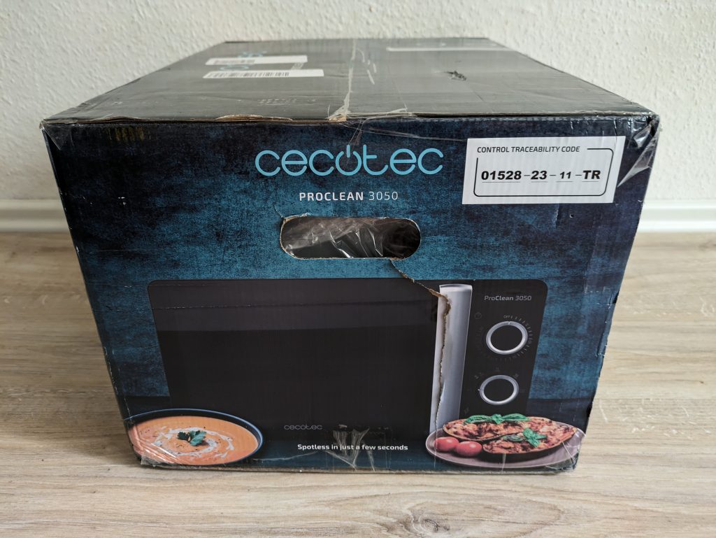 Verpackung der Cecotec Microondas ProClean 3050 Mikrowelle von links