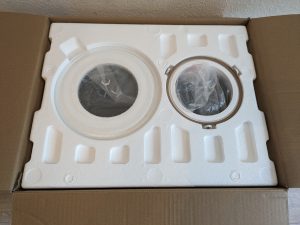 Verpackung der Toshiba MV-AM20T Mikrowelle, geöffnet