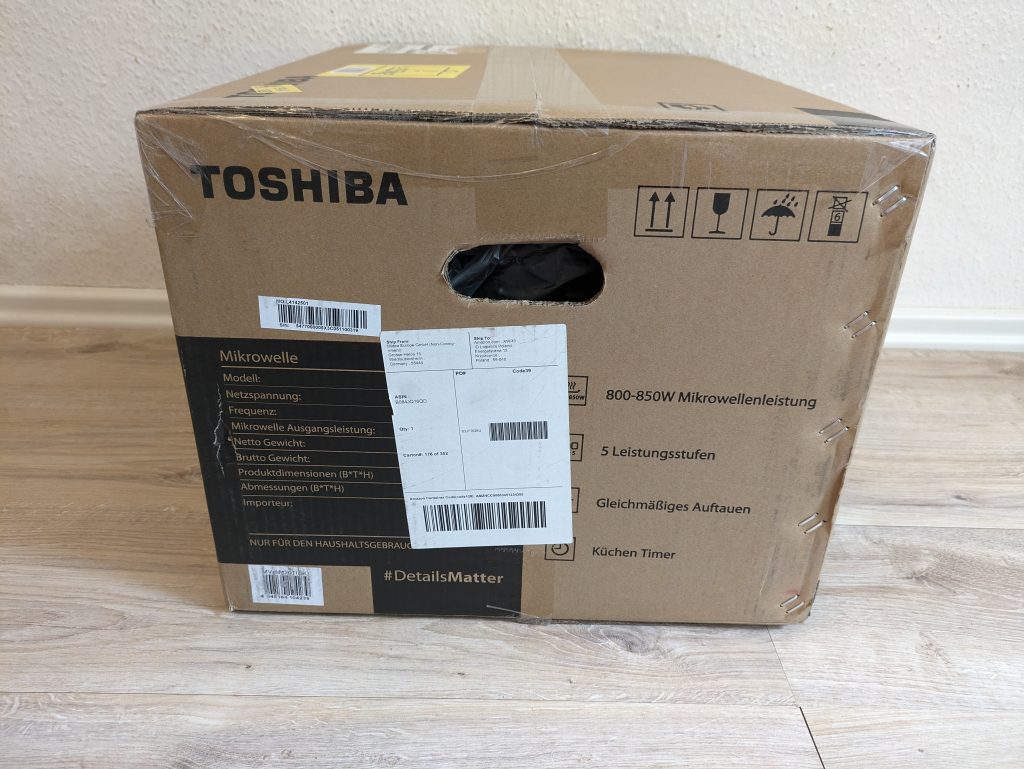Verpackung der Toshiba MV-AM20T Mikrowelle von der Seite