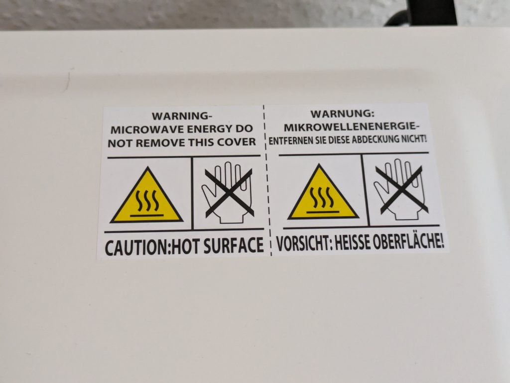 Warnhinweis der Toshiba MM2-MM20PF Mikrowelle