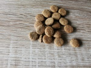 mera Pure Sensitive Insect Protein Hundefutter Kroketten Detail