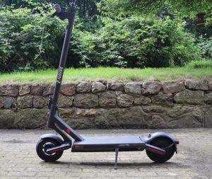 Navvee S65D Elektro-Scooter Seitenansicht