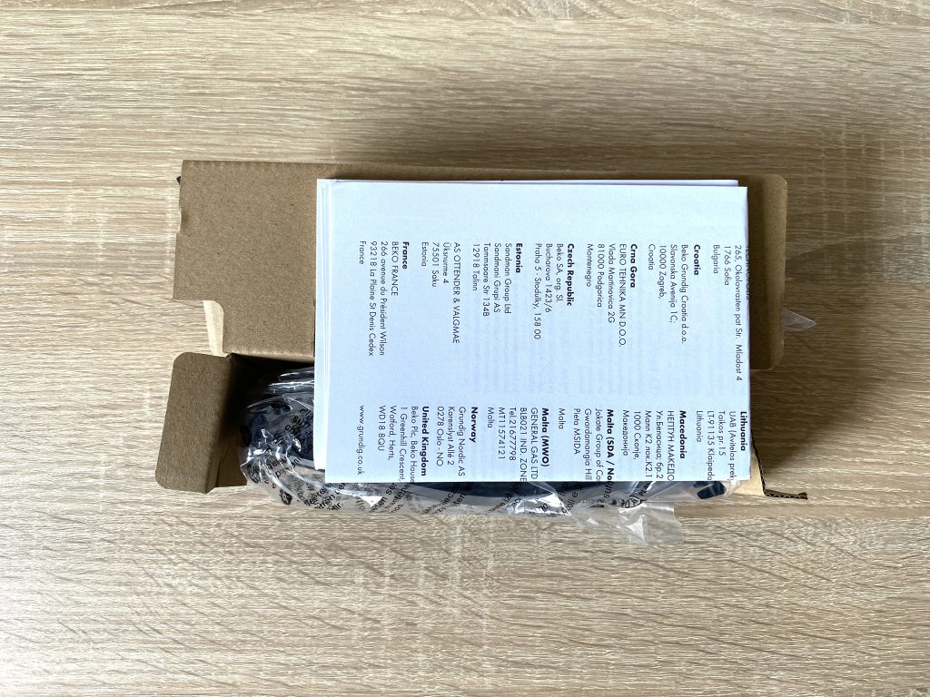 Grundig MC 6840 Haarschneider in der Verpackung 2