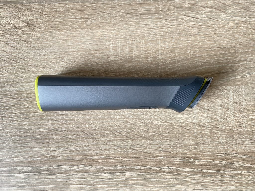 Philips Series 7000 All-in-One-Trimmer Haarschneider rechte Seite