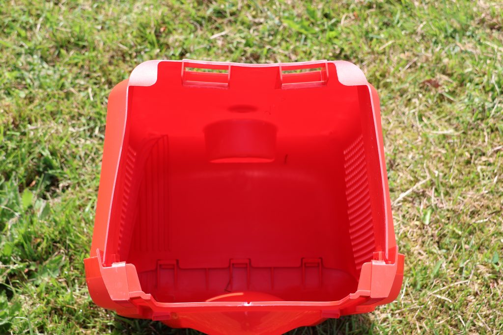 Wolf S3200 E Rasenmäher Grasfangbox innen