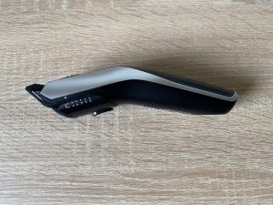 Grundig MC 6840 Haarschneider linke Seite