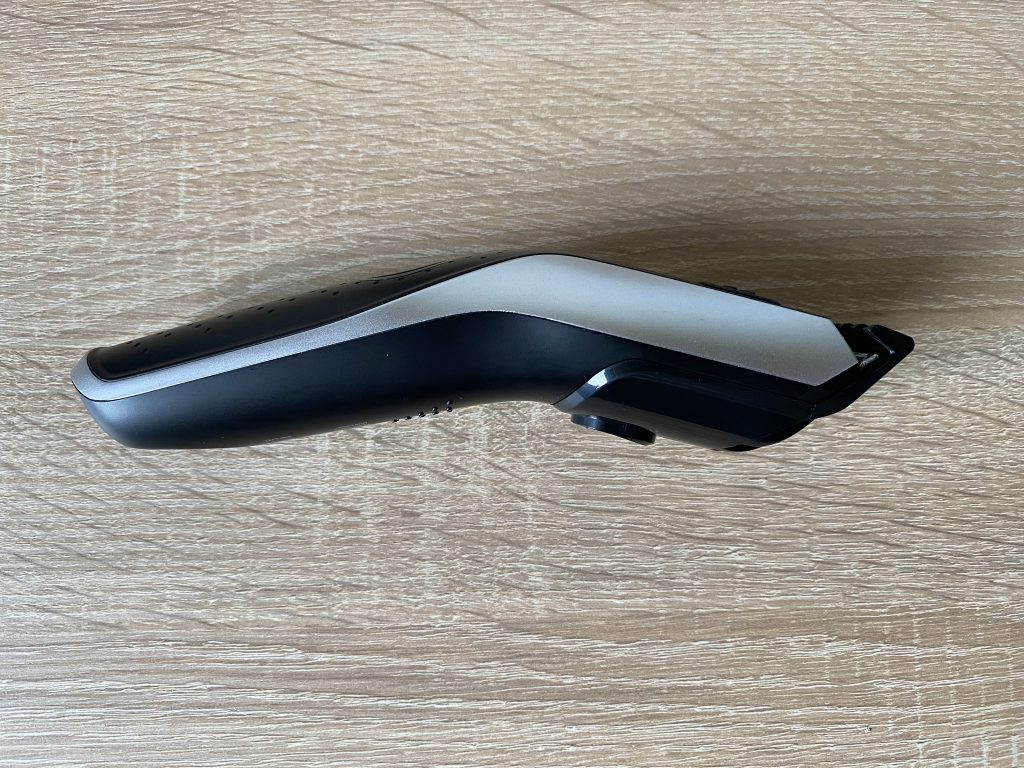 Grundig MC 6840 Haarschneider rechte Seite