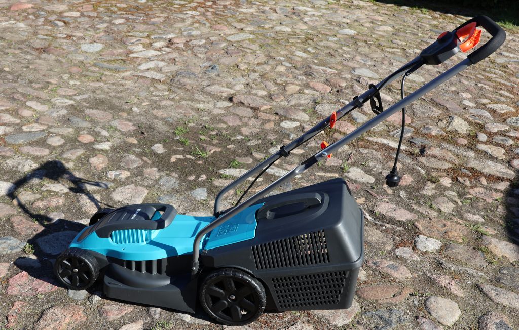 Gardena PowerMax 1100-32 Rasenmäher seitlich