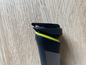 Philips Series 7000 All-in-One-Trimmer Haarschneider verstellbarer Kammausatz auf höchster Stufe