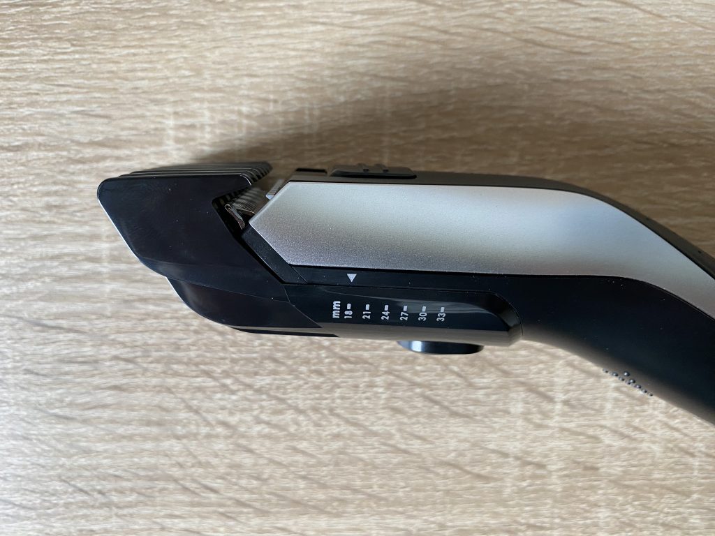 Grundig MC 6840 Haarschneider Kammaufsatz zwei auf niedrigste Schnittstufe