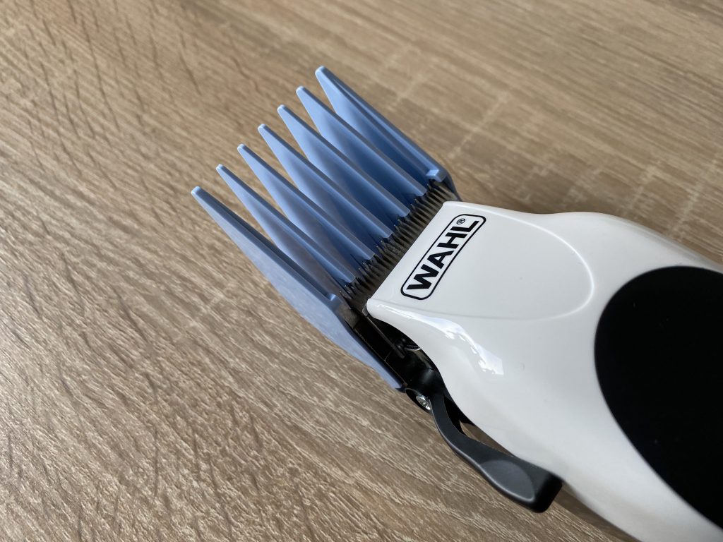 Wahl ColorPro Plus Haarschneider mit langem Kammaufsatz