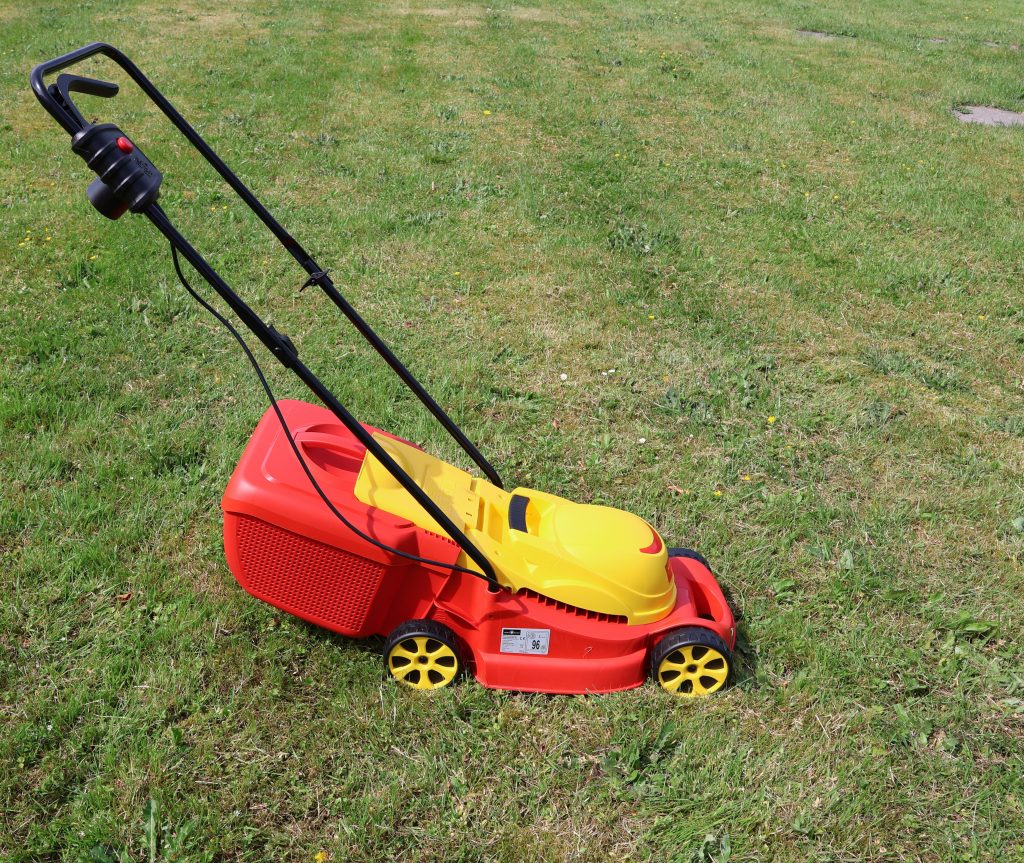 Wolf S3200 E Rasenmäher Seite