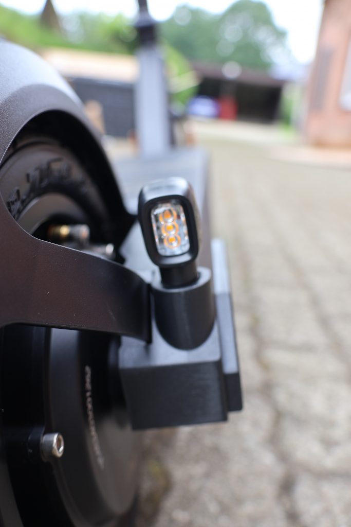 VMAX VX2 Extreme Elektro-Scooter Blinker hinten