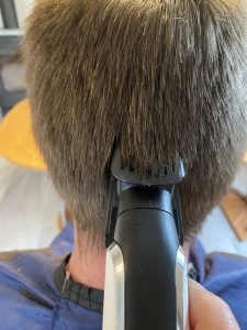 Remington Graphite Series G5 Haarschneider beim Haareschneiden