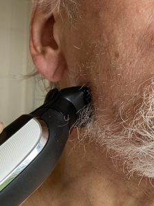 Remington Graphite Series G5 Haarschneider beim Barttrimmen 2