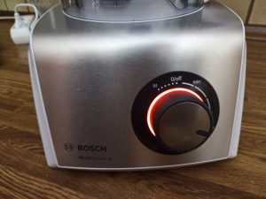 Bosch MultiTalent 8 MC812S814 Küchenmaschine, Drehregler beleuchtet