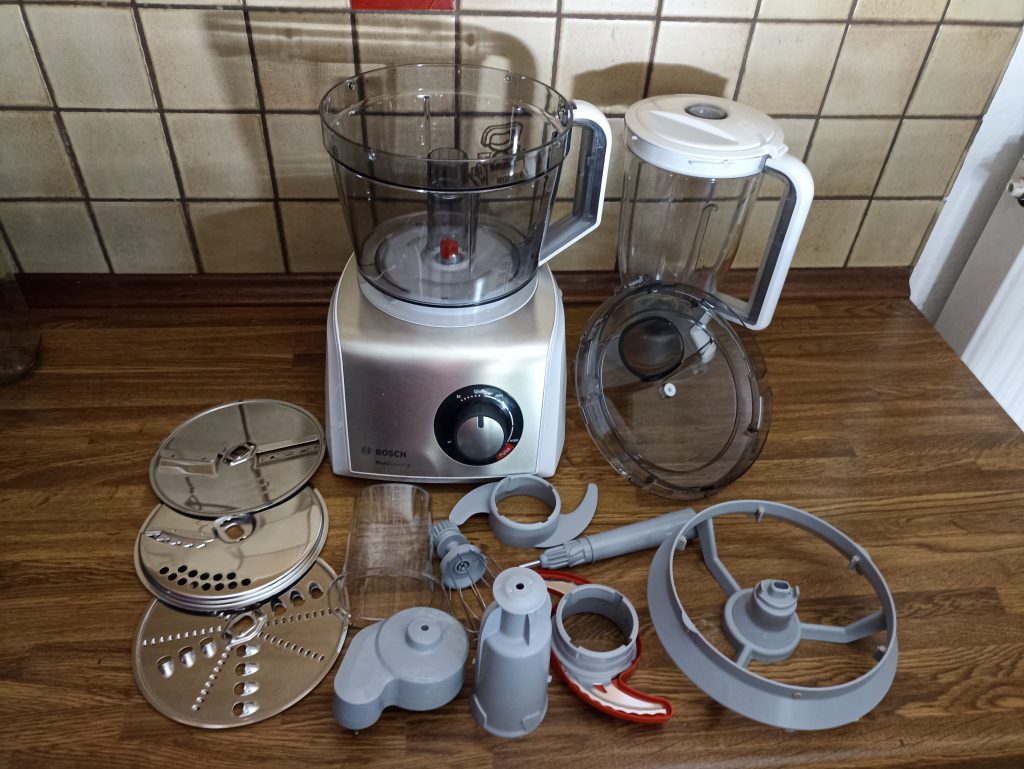 Bosch MultiTalent 8 MC812S814 Küchenmaschine, Lieferumfang