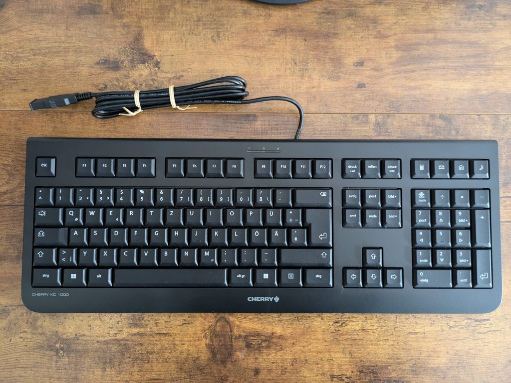 Cherry KC1000 Tastatur von vorne