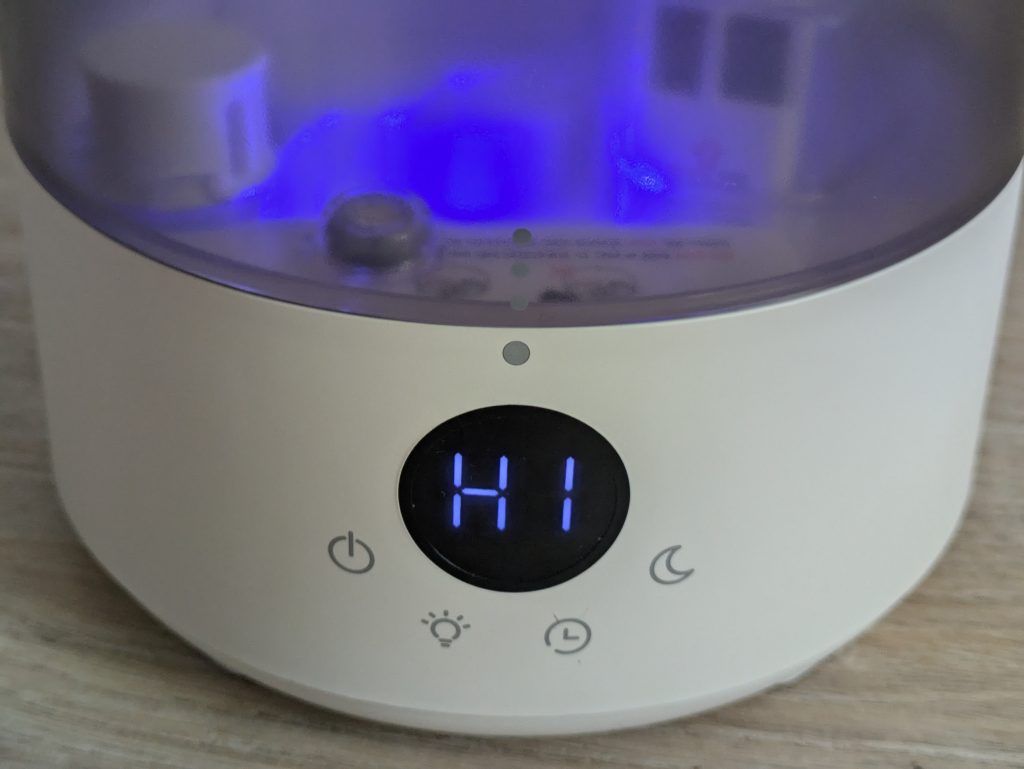 Display des Homvana H101 Luftbefeuchters