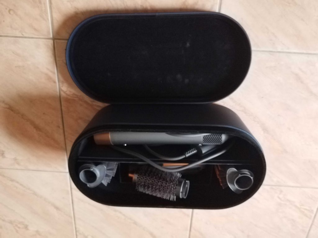 Dyson Airwrap™ Complete Long Warmluftbürste mit Zubehör im Aufbewahrungskoffer