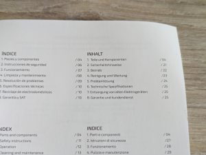 Geöffnete Anleitung des Cecotec Pure Aroma Luftbefeuchters