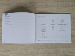 Geöffnete Anleitung des Solarpanels der Reolink Argus 4 Pro+ Überwachungskamera