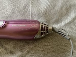 Grundig HS 6220 Warmluftbürste Nahaufnahme Lufteinlass