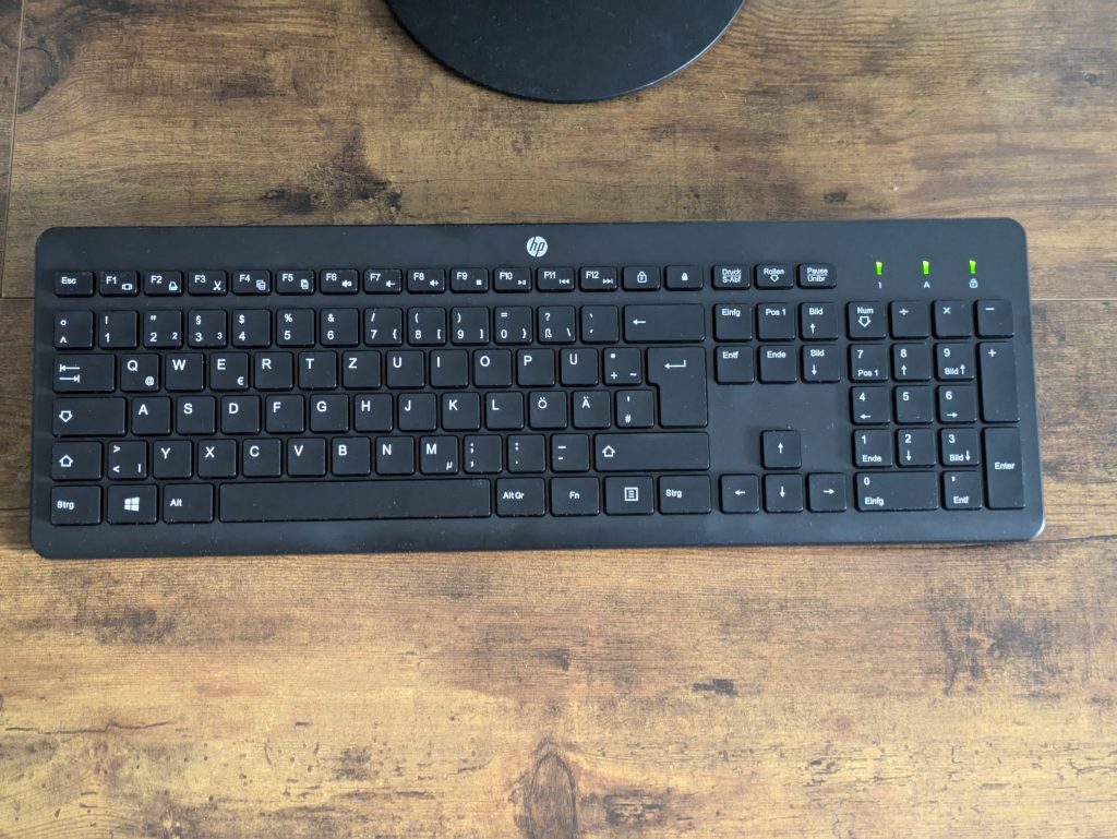 HP 230 Tastatur von vorne