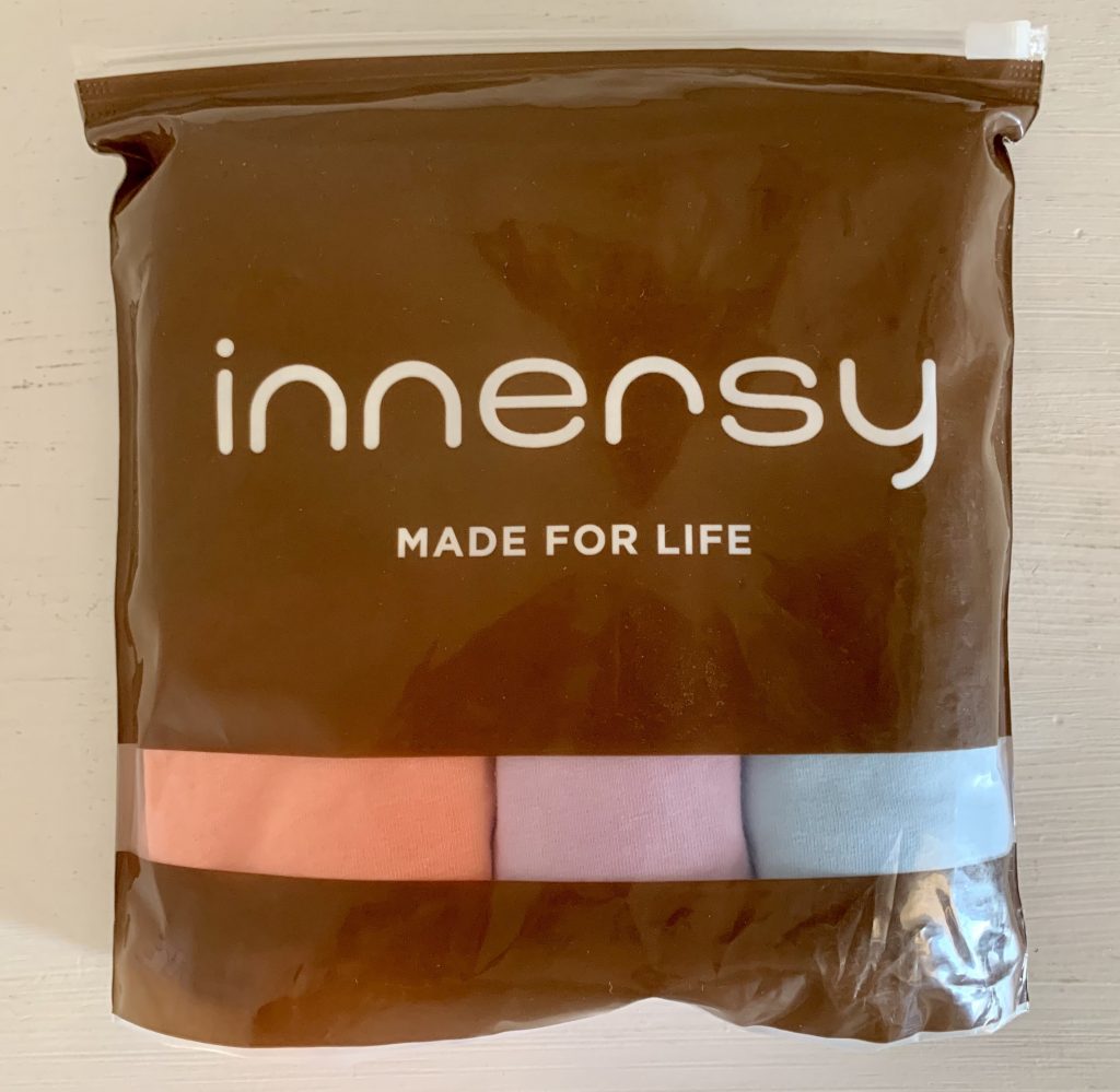 INNERSY Periodenunterwäsche in der Verpackung von vorne
