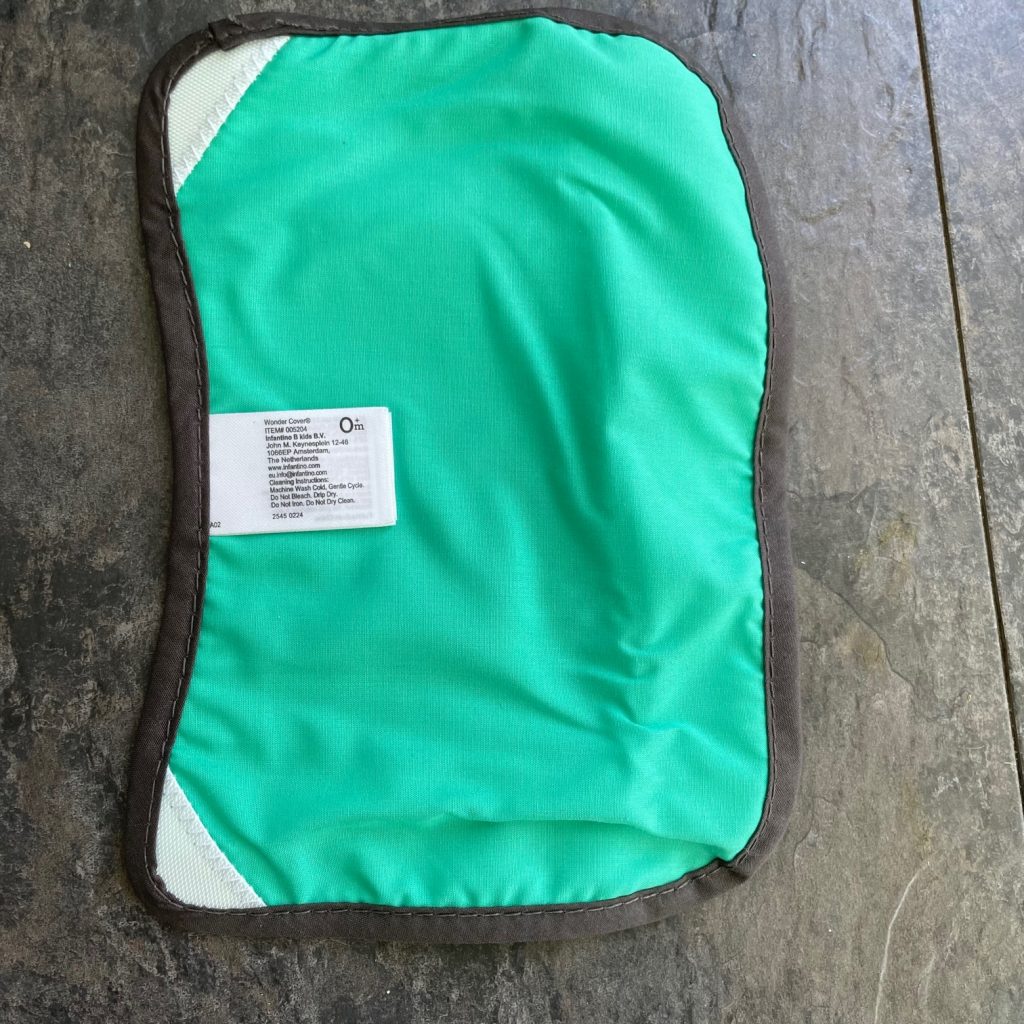 Infantino Flip Advanced Babytrage Lätzchen Rückseite