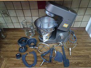 Kenwood Titanium Chef Patissier XL Küchenmaschine, Lieferumfang