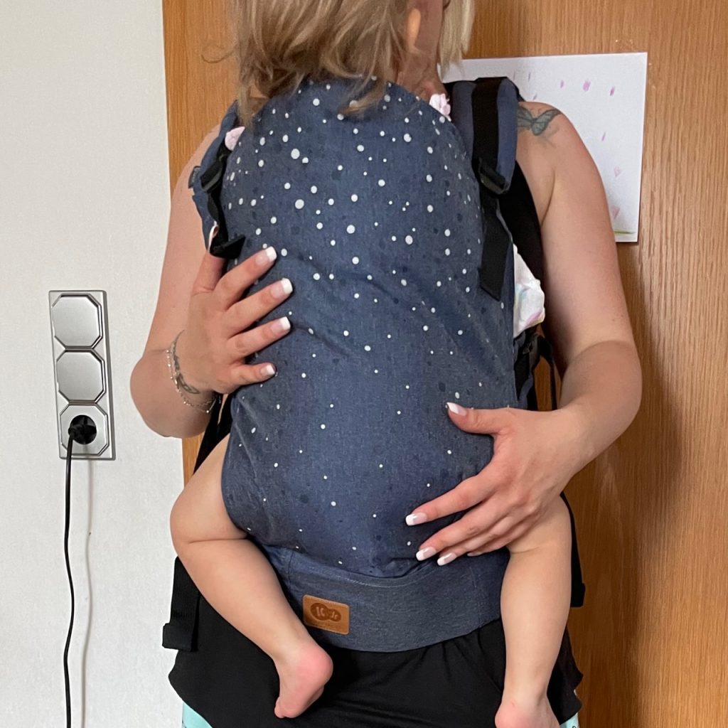 Kinderkraft NINO Babytrage mit Kleinkind
