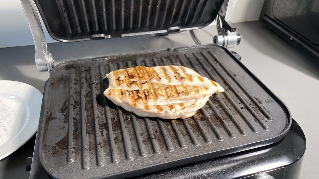 Klamer-Kontaktgrill gegrilltes Hühnerfilet