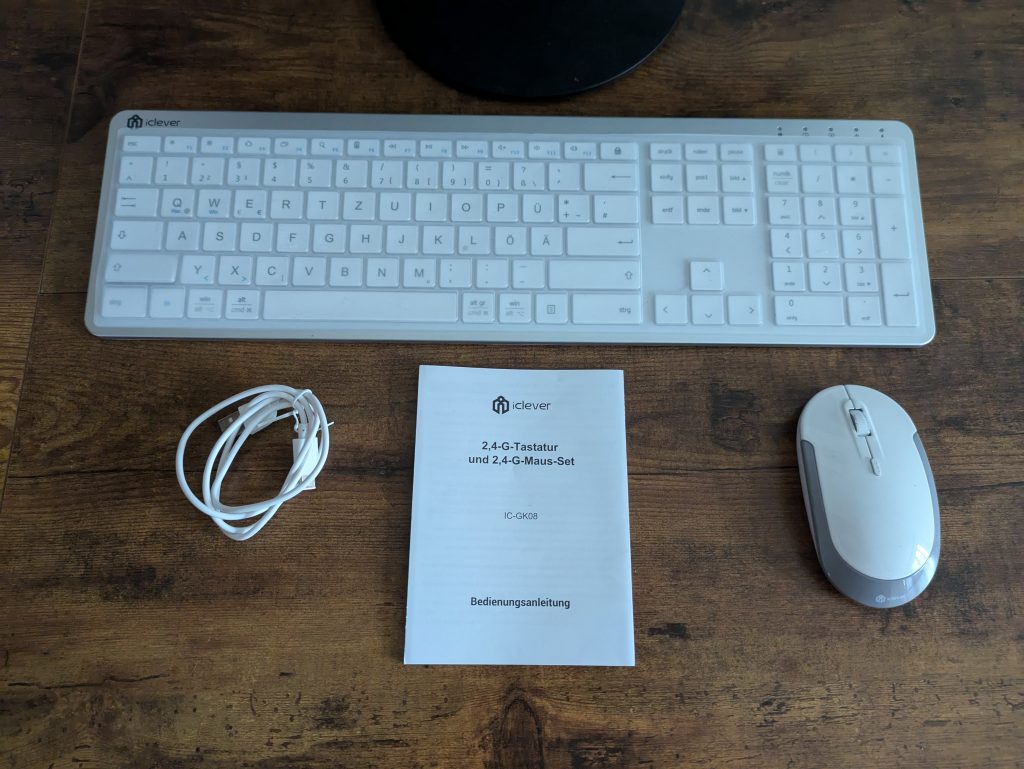 Lieferumfang der iClever GK08 Tastatur