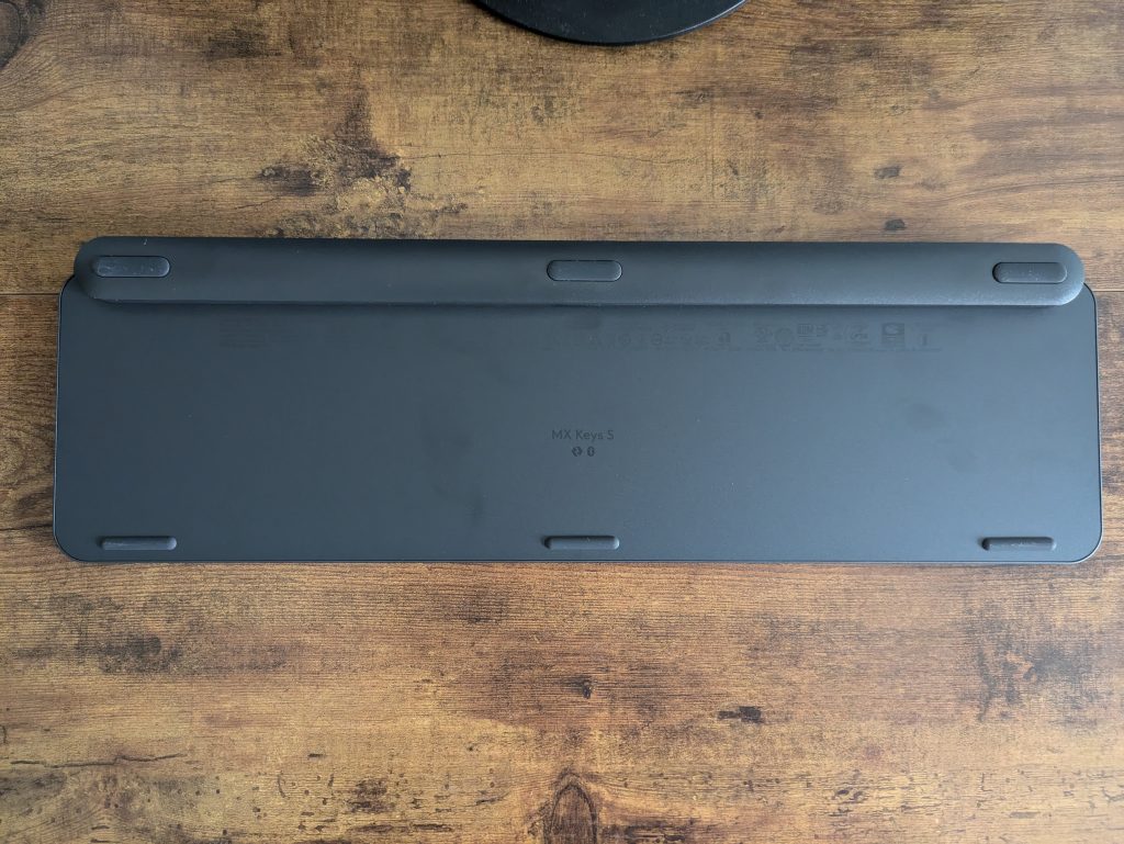 Logitech MX Keys S Tastatur von unten